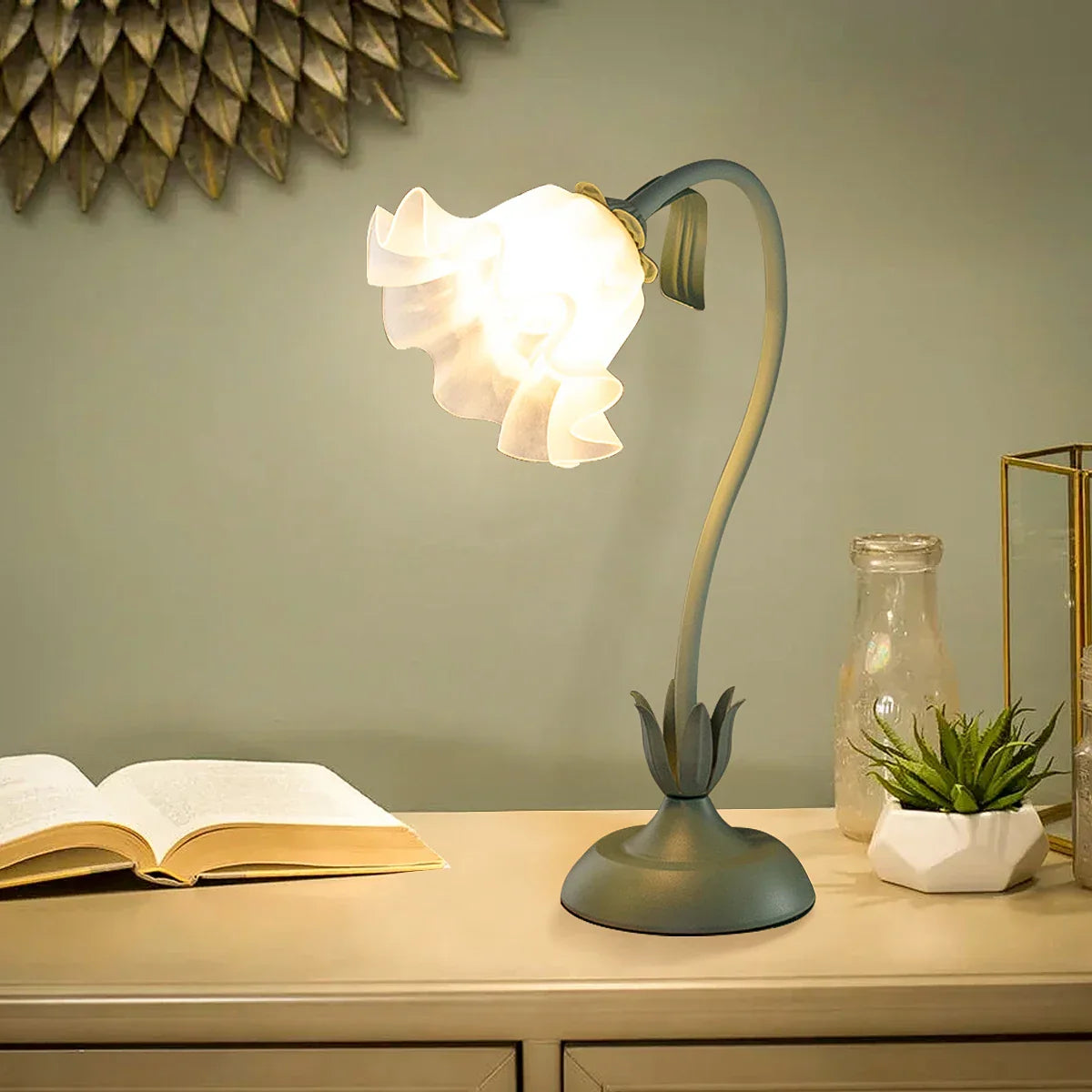 Vintage Green Flower LED Table Lamp – Adjustable E26 Bedside Light